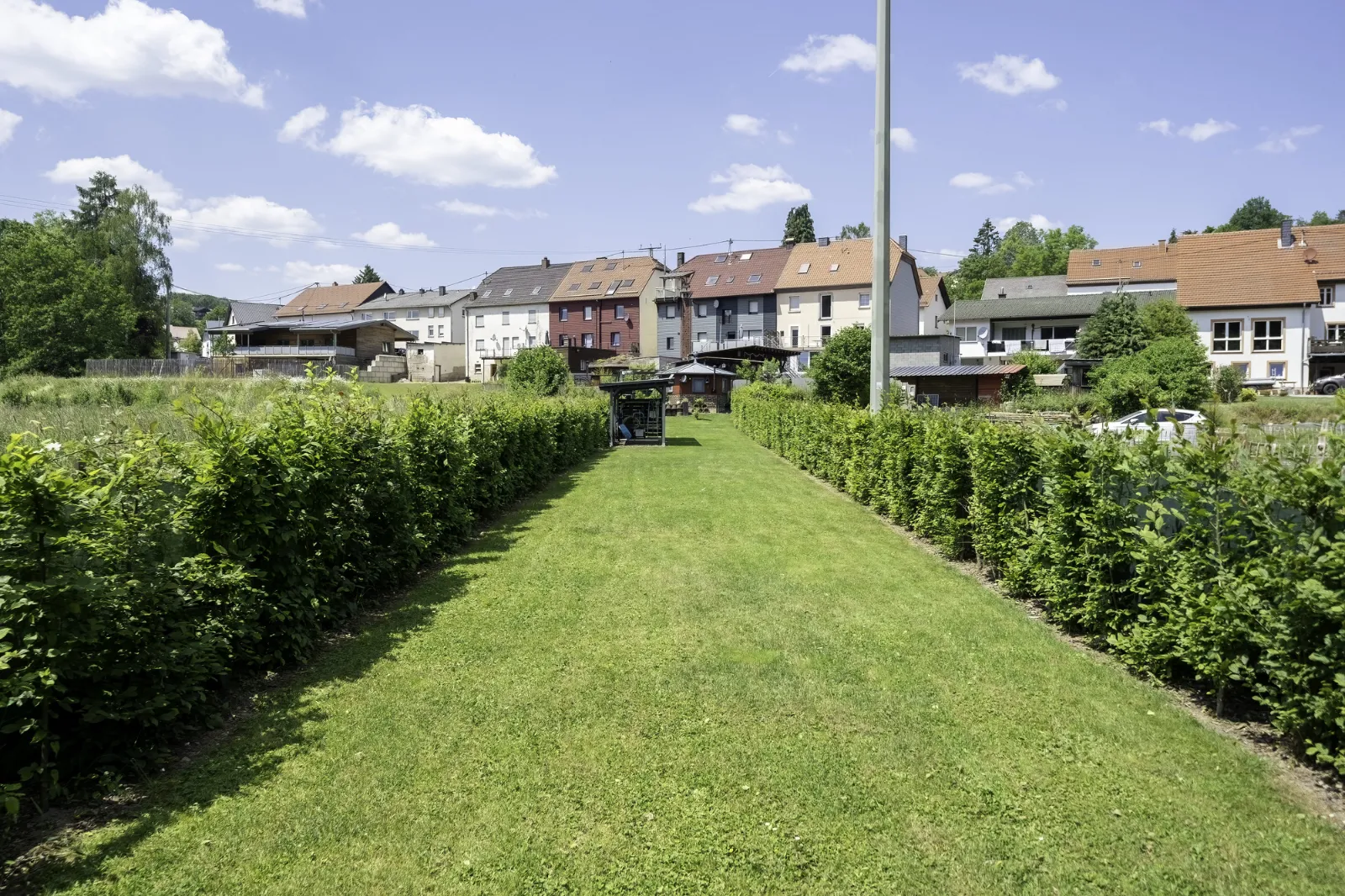 Haus mit drei Wohnungen und Ferienvermietung in Nonnweiler-Kastel