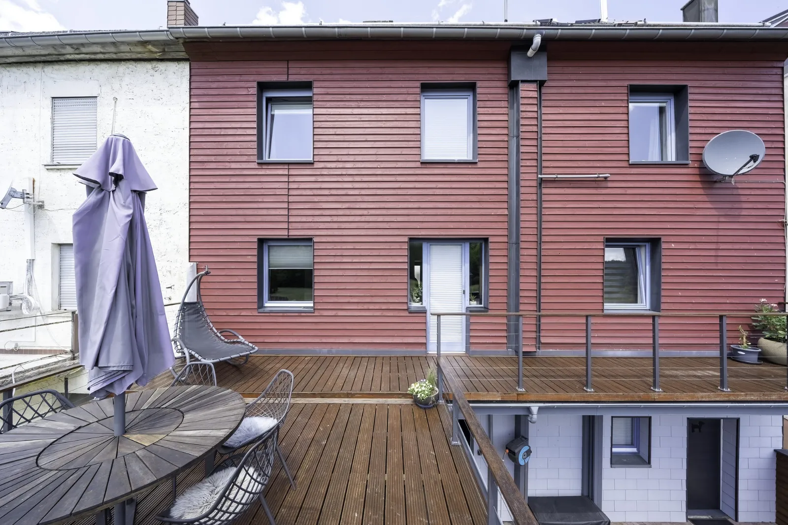 Haus mit drei Wohnungen und Ferienvermietung in Nonnweiler-Kastel