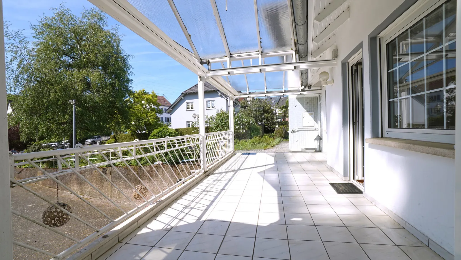 Mehrfamilienhaus mit drei Wohnungen und parkähnlichem Grundstück in Völklingen
