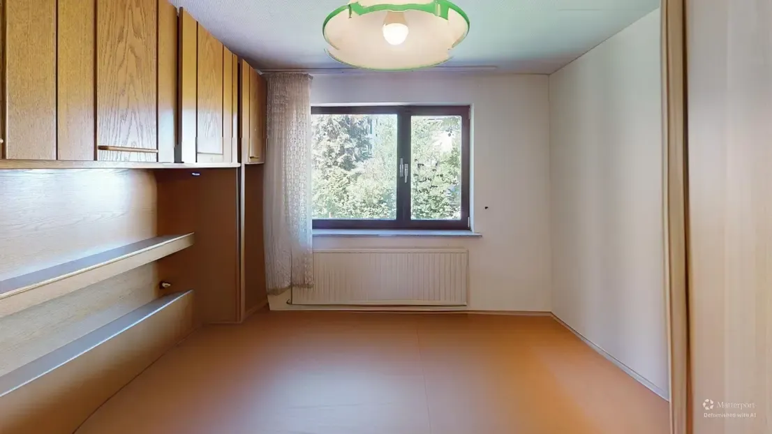 Einfamilienhaus mit Bauplatz in ruhiger Sackgasse — Raum für zwei Generationen